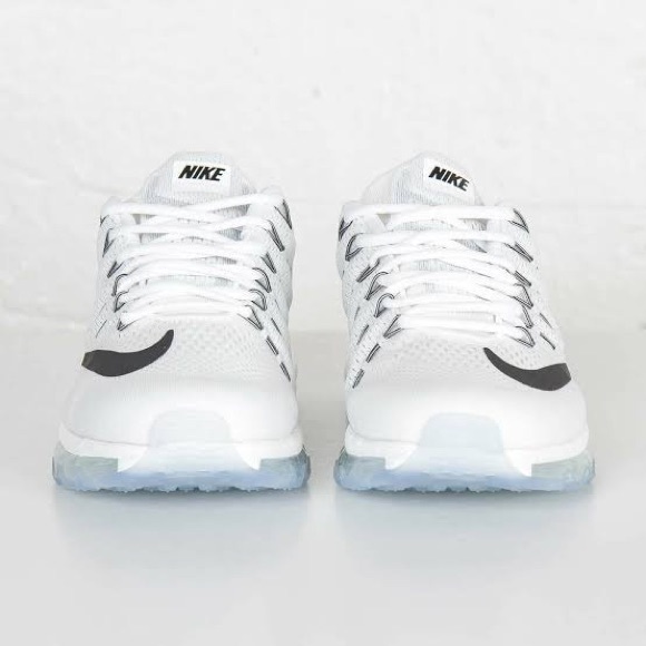 BRAND NEW Nike Air Max Runners Black and White - Picture 4 of 12
